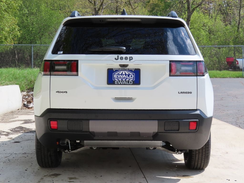 2026 Jeep Cherokee CHEROKEE LAREDO 4X4