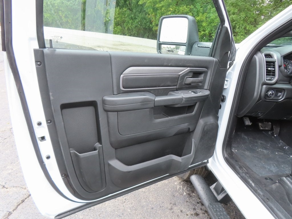 2026 RAM 3500 RAM 3500 TRADESMAN REGULAR CAB 4X4 8' BOX