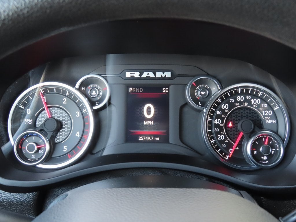 2024 RAM 3500 Tradesman Crew Cab 4x4 6'4' Box