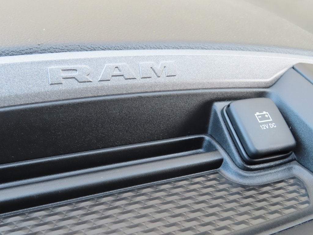 2024 RAM 3500 Tradesman Crew Cab 4x4 6'4' Box