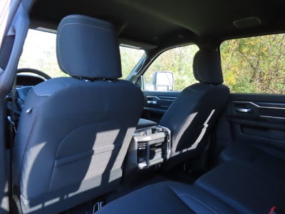 2027 RAM 3500 RAM 3500 BIG HORN CREW CAB 4X4 6'4' BOX