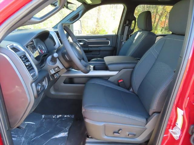 2027 RAM 3500 RAM 3500 BIG HORN CREW CAB 4X4 6'4' BOX
