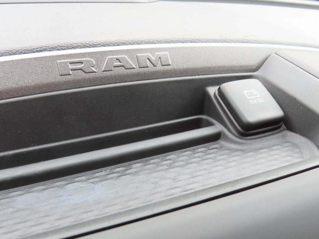 2026 RAM 5500HD RAM 5500 TRADESMAN CHASSIS REGULAR CAB 4X4 60' CA