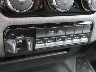 2026 RAM 5500HD RAM 5500 TRADESMAN CHASSIS REGULAR CAB 4X4 60' CA