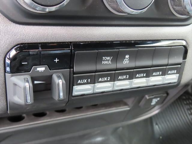 2024 RAM 3500 RAM 3500 TRADESMAN CHASSIS REGULAR CAB 4X4 84' CA