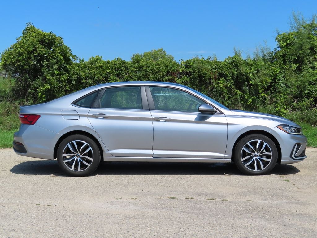 2025 Volkswagen Jetta 1.5T SE