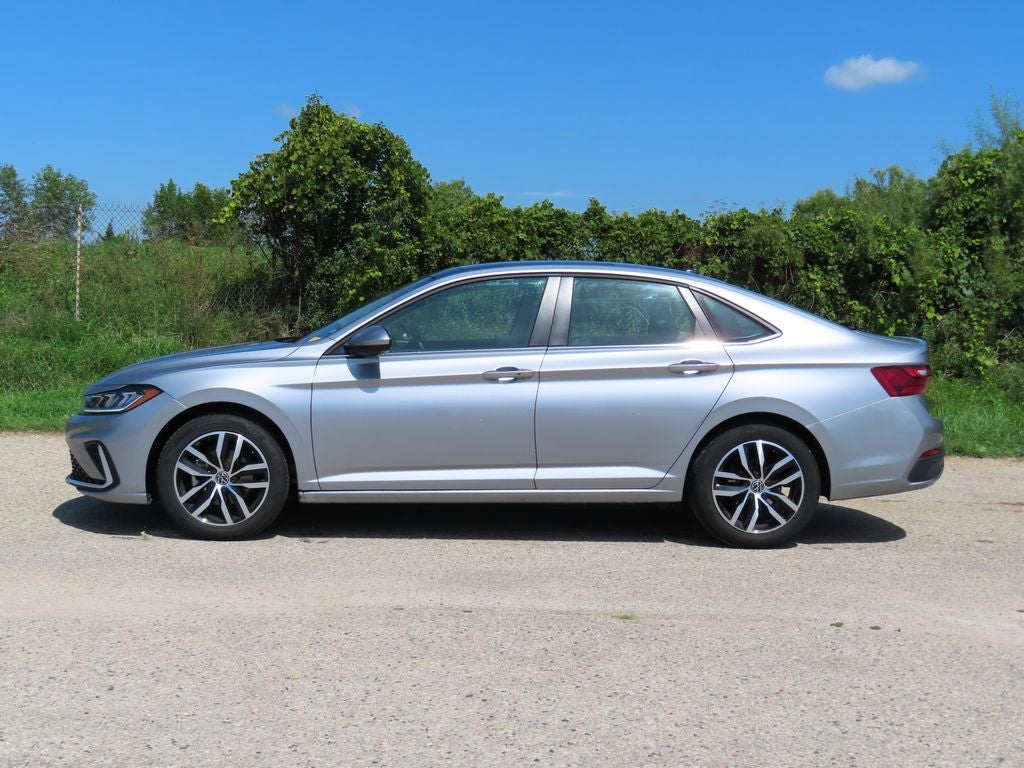 2025 Volkswagen Jetta 1.5T SE