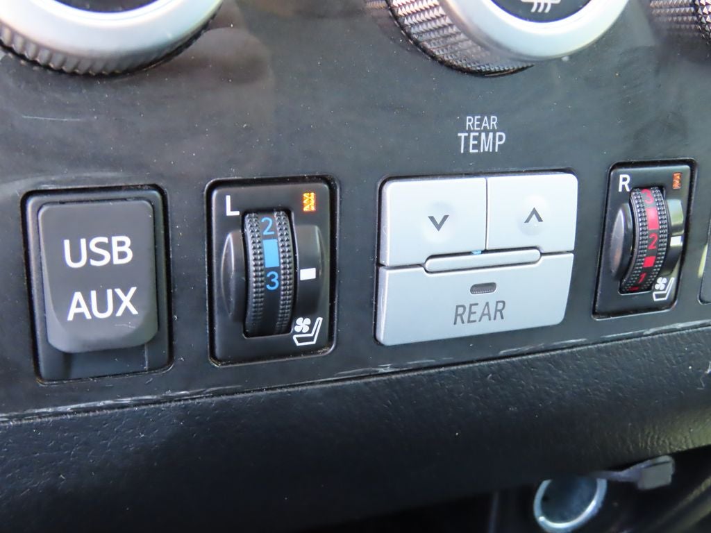 2013 Toyota Sequoia Platinum 5.7L V8