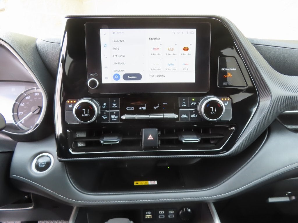 2024 Toyota Highlander Base