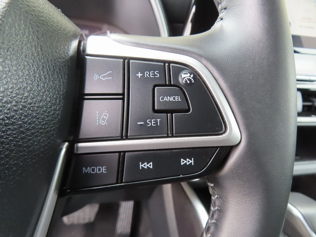 2024 Toyota Highlander Base