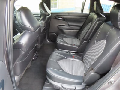 2024 Toyota Highlander Base