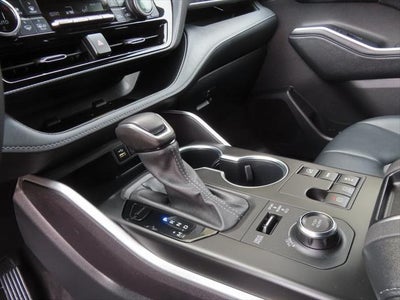 2024 Toyota Highlander Base