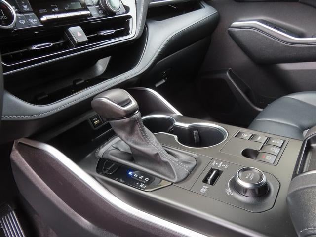 2024 Toyota Highlander Base