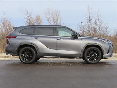 2024 Toyota Highlander Base