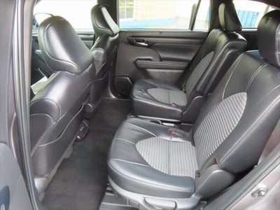 2024 Toyota Highlander Base