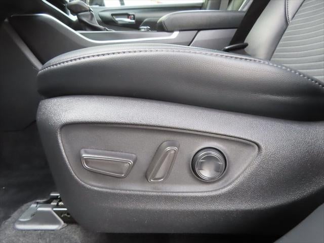 2024 Toyota Highlander Base