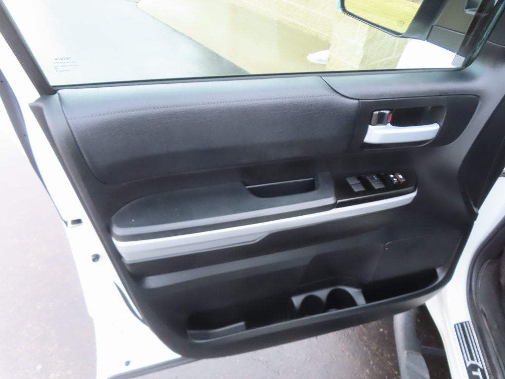 2018 Toyota Tundra SR5 5.7L V8