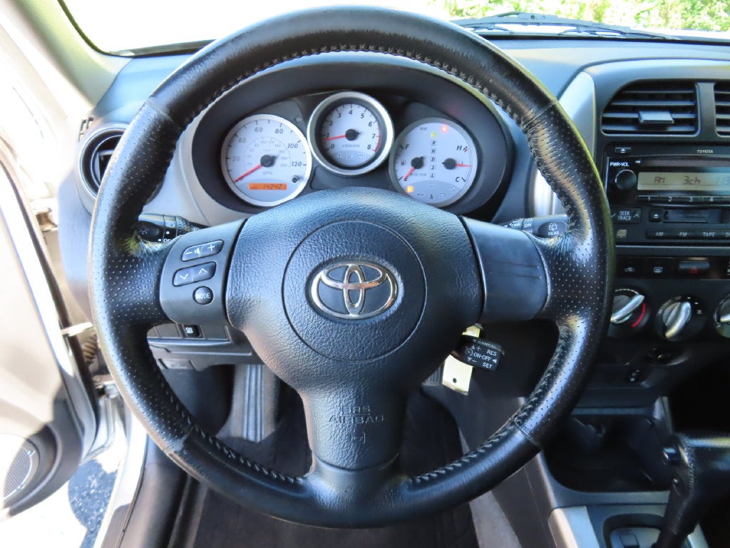 2004 Toyota RAV4 Base