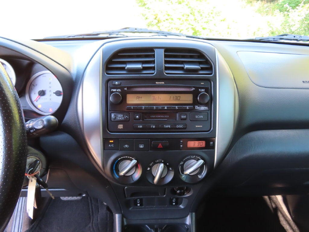 2004 Toyota RAV4 Base