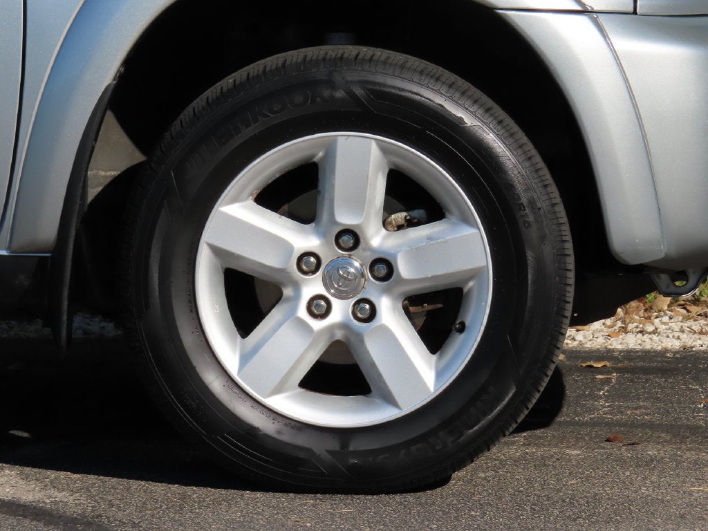 2004 Toyota RAV4 Base
