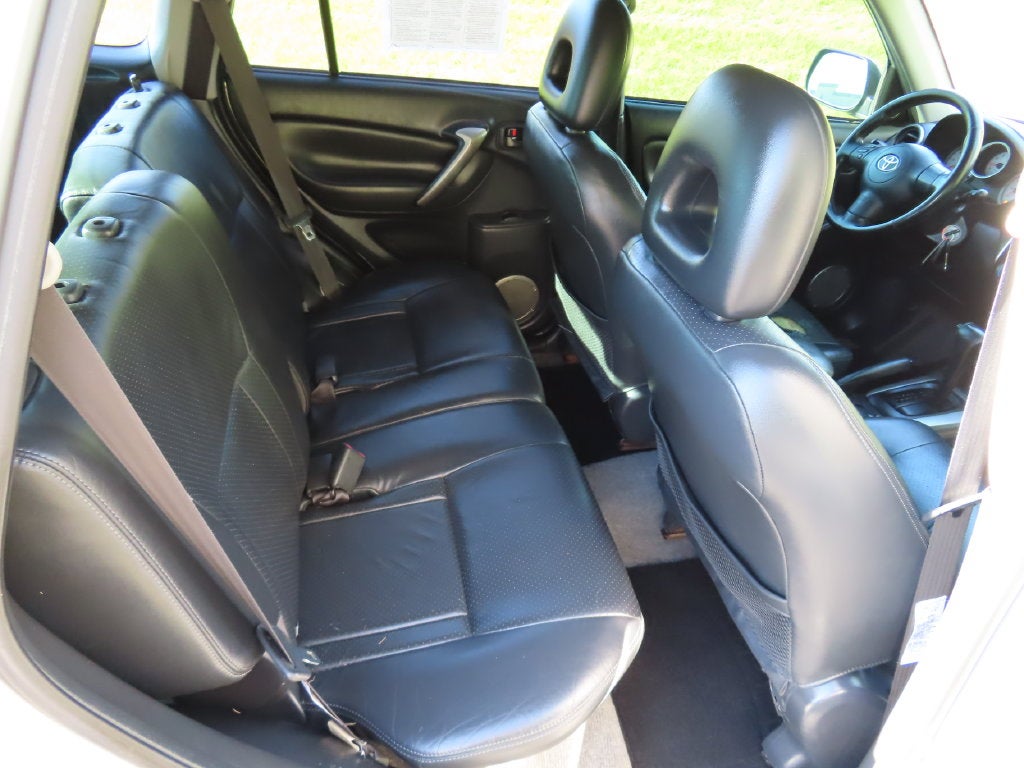2004 Toyota RAV4 Base