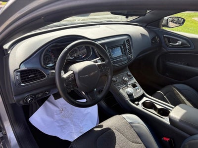2016 Chrysler 200 S