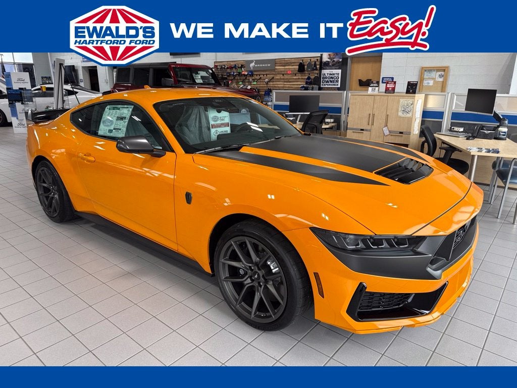 2026 Ford Mustang Dark Horse