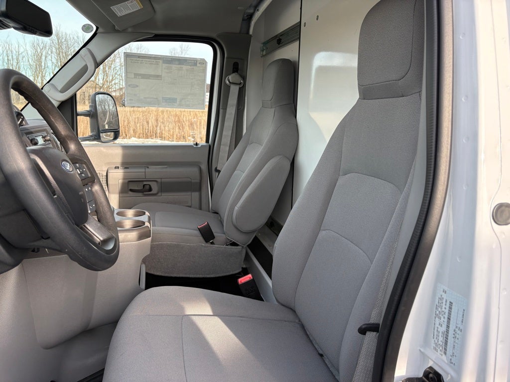 2026 Ford E-350SD Base Cutaway