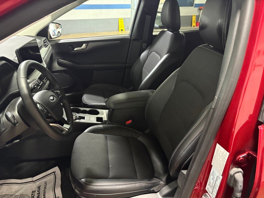 2024 Ford Escape Plug-In Hybrid Base