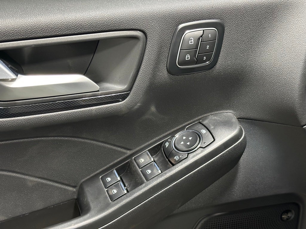 2025 Ford Escape Hybrid ST-Line Select