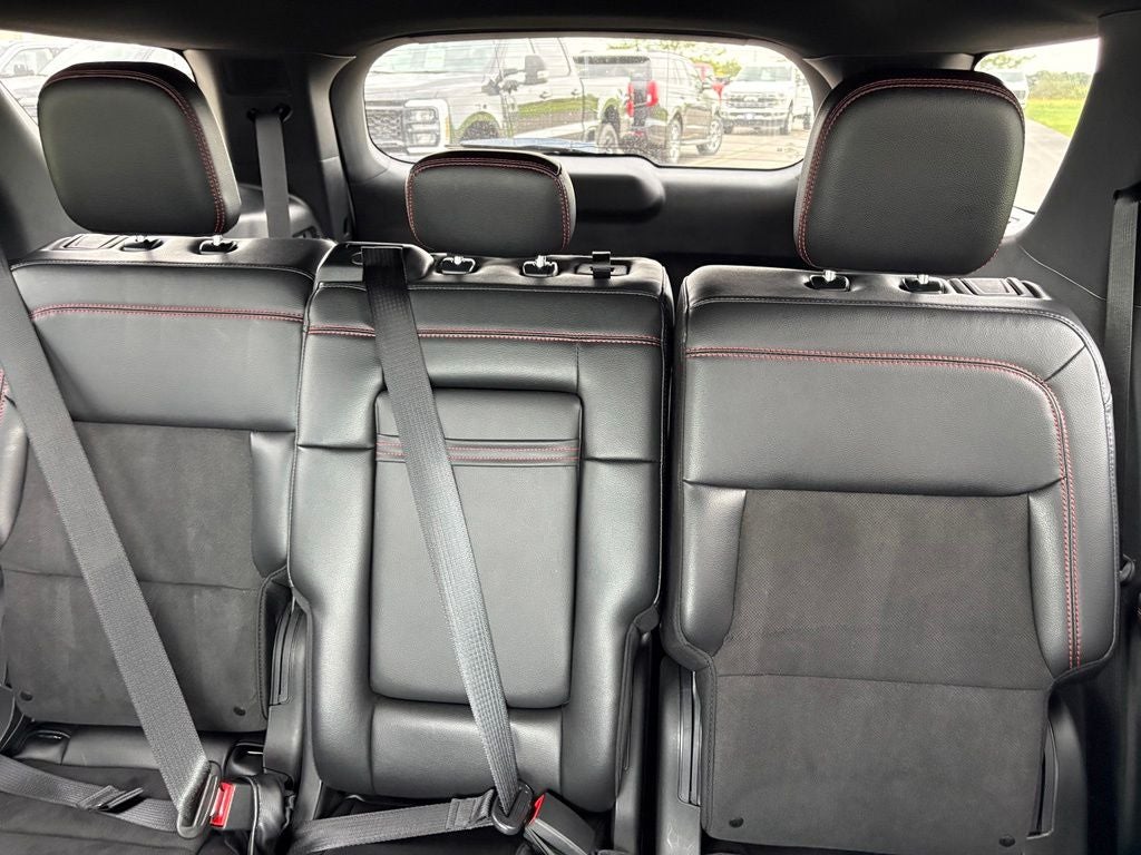 2024 Ford Explorer ST-Line