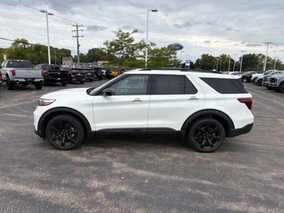 2024 Ford Explorer ST-Line