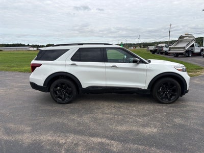 2024 Ford Explorer ST-Line