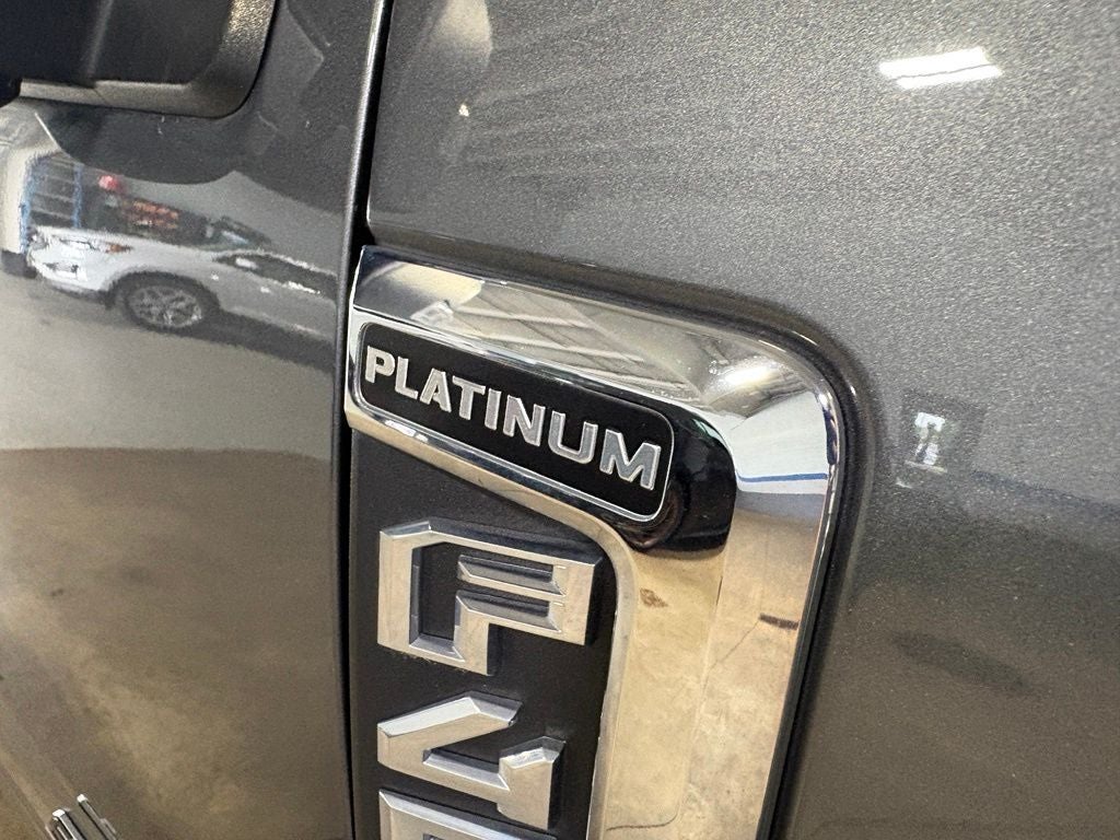 2022 Ford F-450SD Platinum DRW
