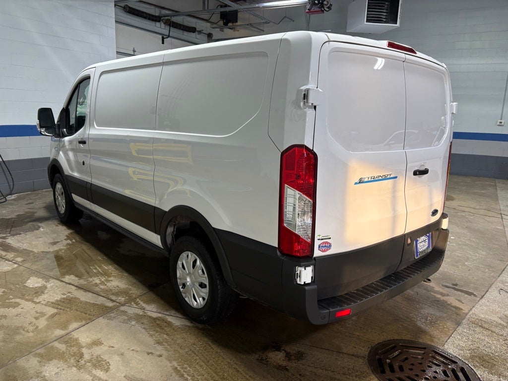 2022 Ford E-Transit-350 Base