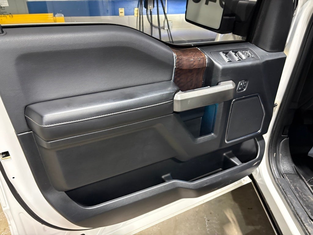 2015 Ford F-150 Platinum