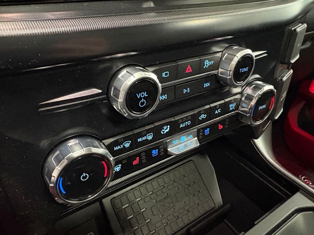 2026 Ford F-150 Lariat Black Widow
