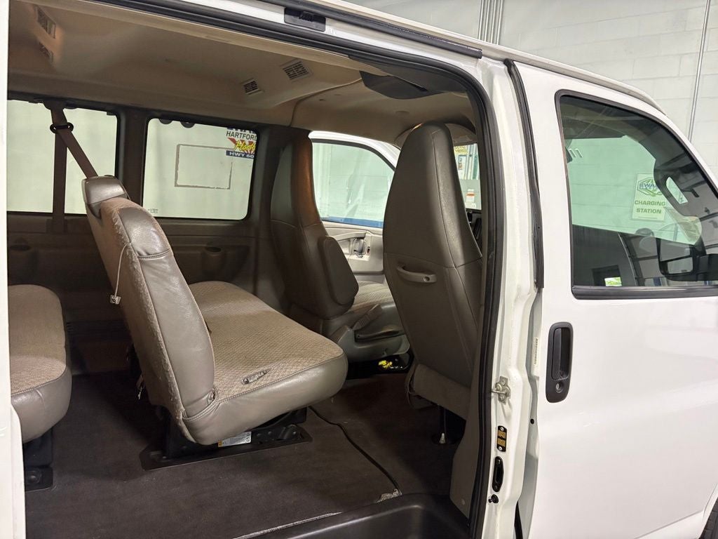 2024 Chevrolet Express 3500 LT Passenger
