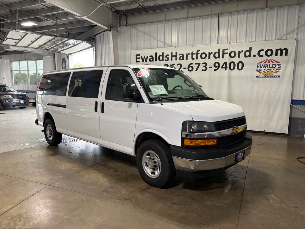 2024 Chevrolet Express 3500 LT Passenger