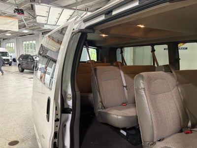2024 Chevrolet Express 3500 LT Passenger
