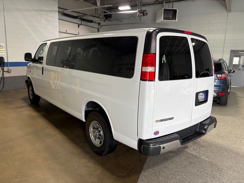 2024 Chevrolet Express 3500 LT Passenger