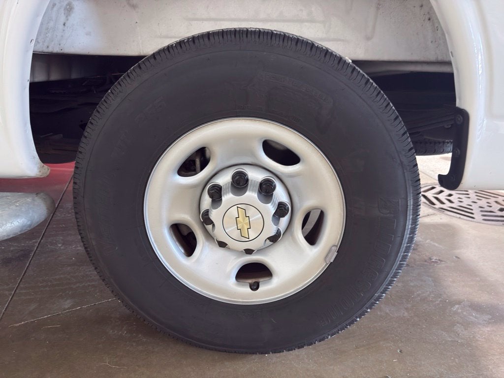 2025 Chevrolet Express 2500 Work Van Cargo