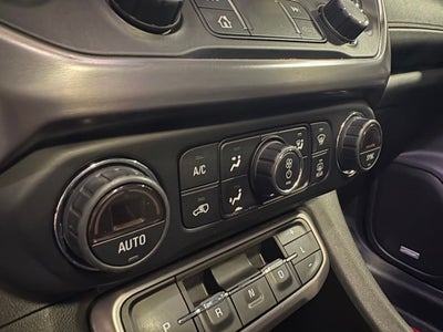 2020 GMC Acadia AT4