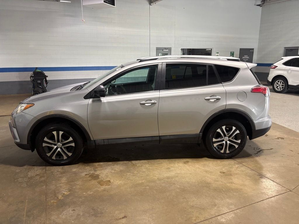 2016 Toyota RAV4 LE
