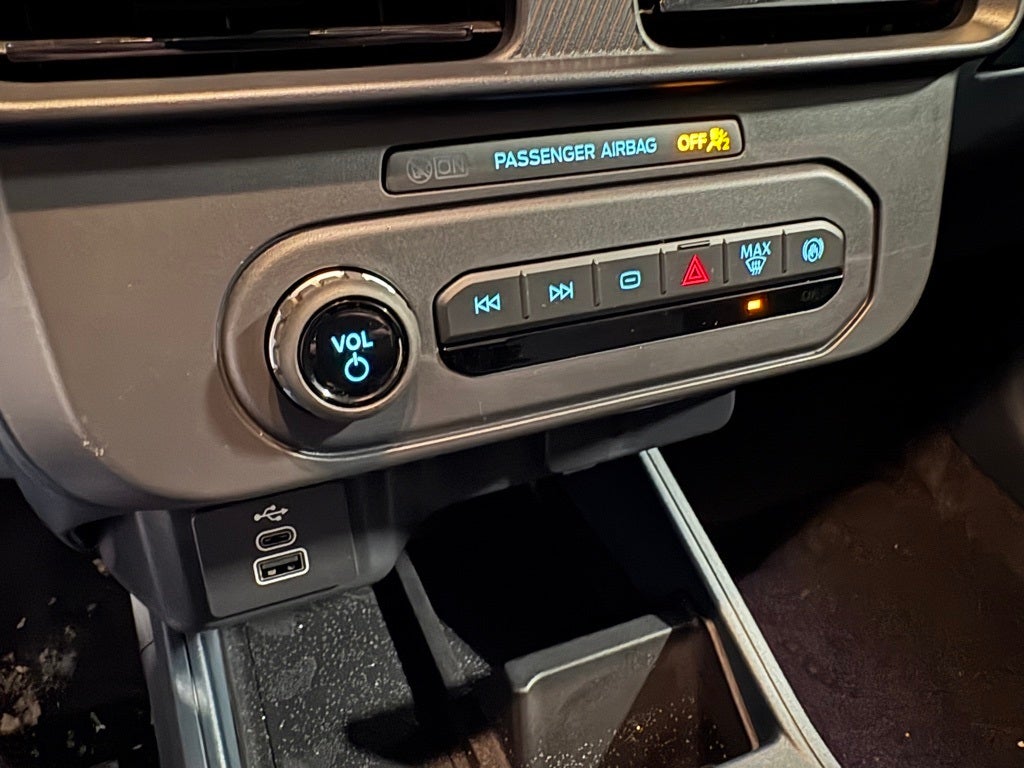 2025 Ford Maverick XL