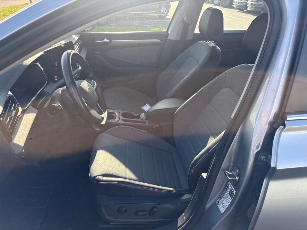 2025 Volkswagen Jetta 1.5T SE