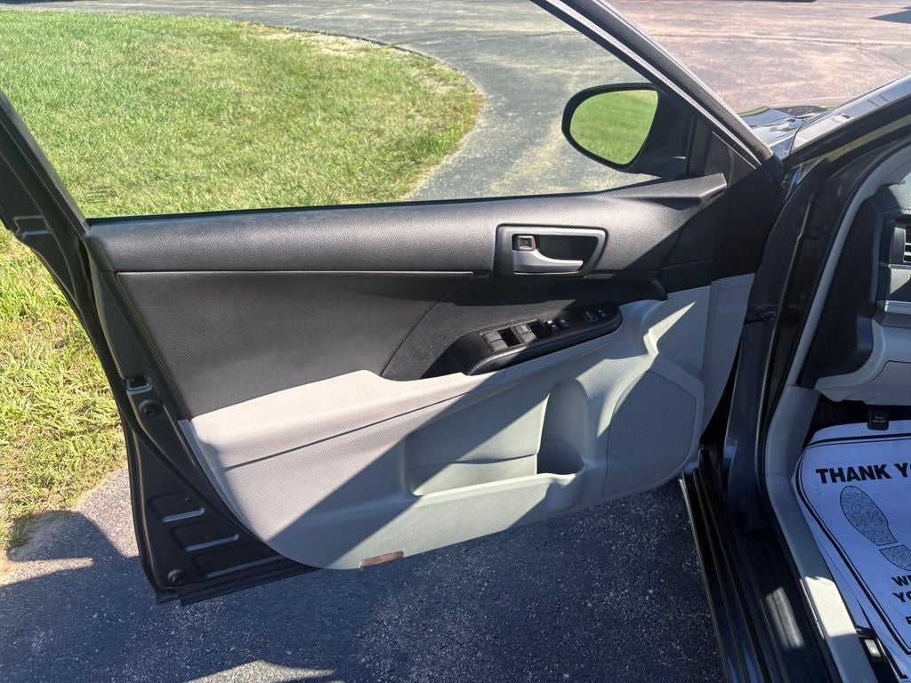 2013 Toyota Camry LE