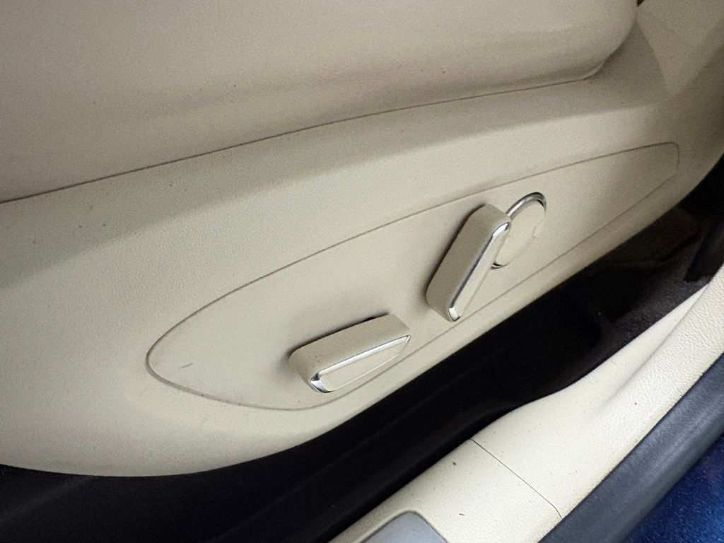 2015 Lincoln MKC Base