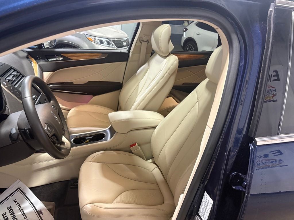 2015 Lincoln MKC Base