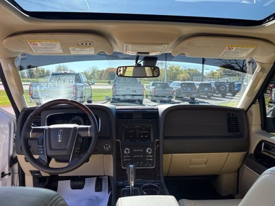 2015 Lincoln Navigator L Base